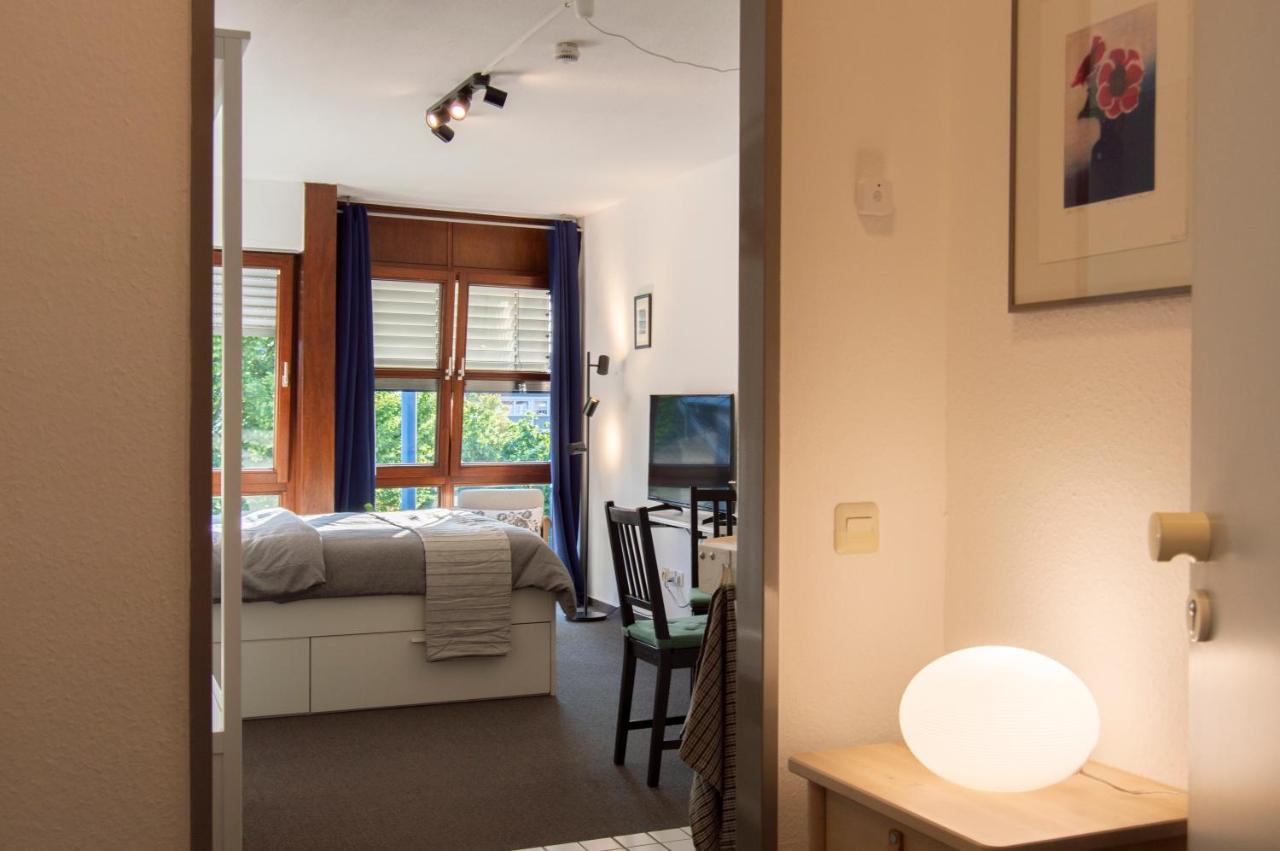 Zentrale Ruhige Wohnung Mit Parkplatz パーダーボルン エクステリア 写真