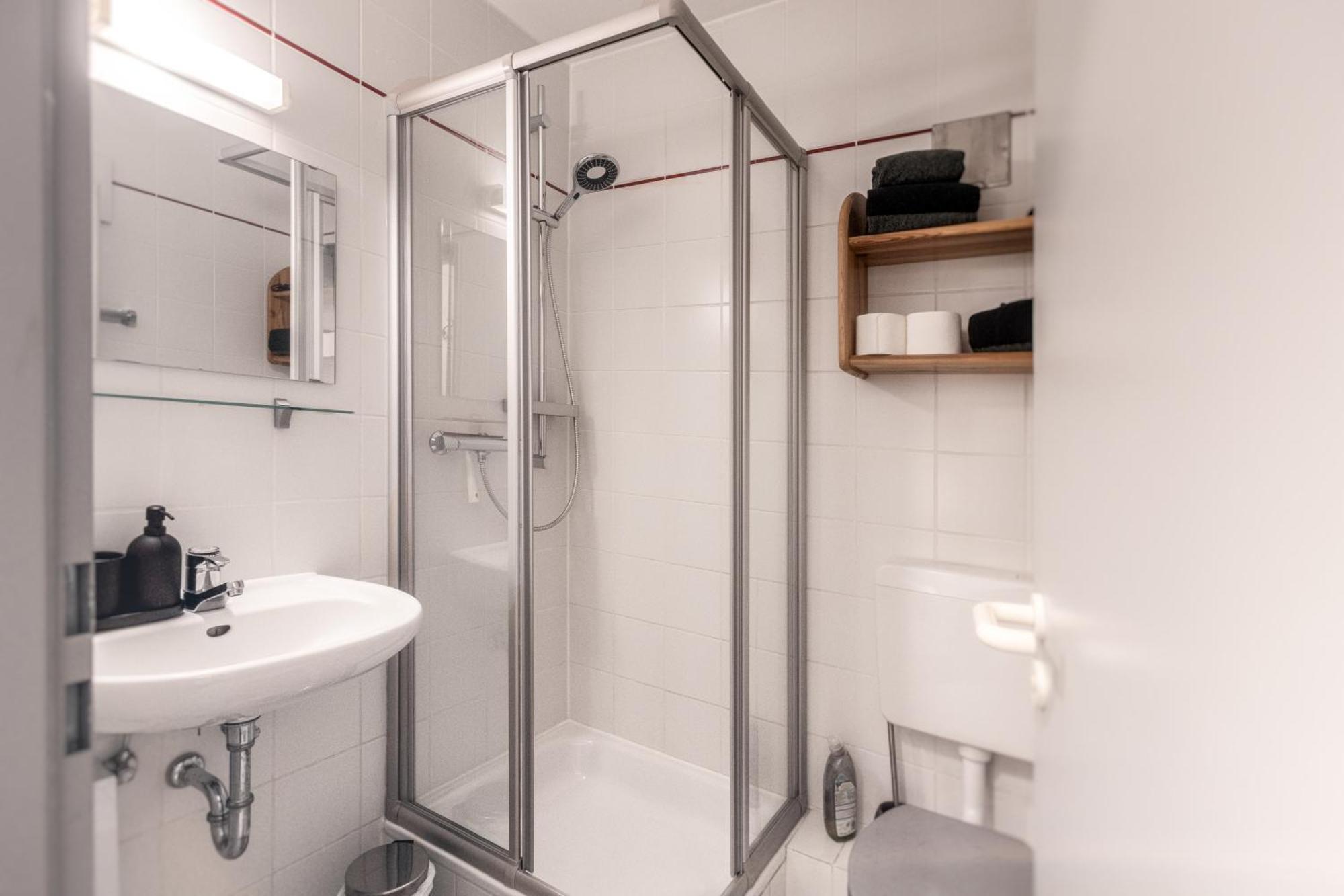 Zentrale Ruhige Wohnung Mit Parkplatz パーダーボルン エクステリア 写真
